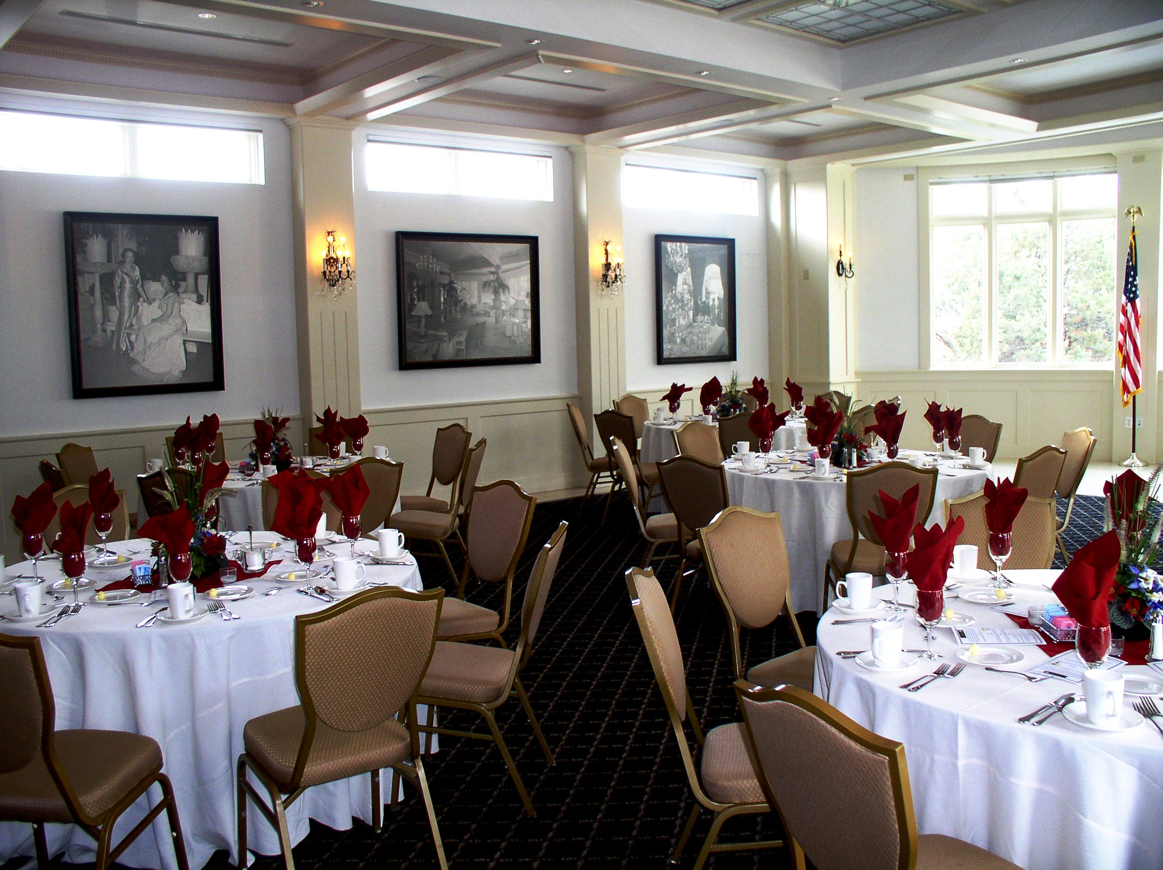 Boettcher Cabinet Room - Dinner Tables