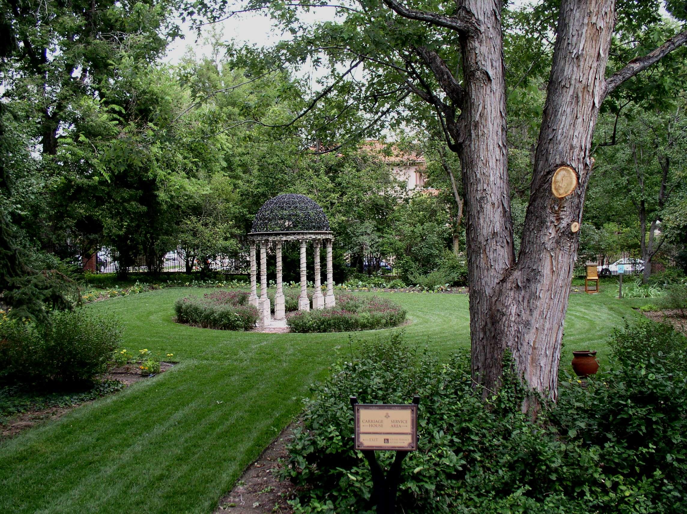 White gazebo in the east lawn of the Mansion